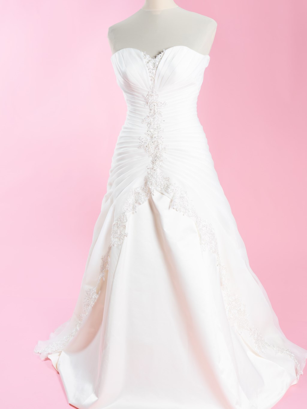 Outlet-sposa curvy Abito da sposa a sirena in organza drappeggiata outlet  degli sposi