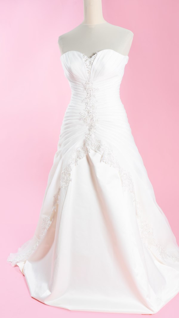 OTL 001 Abito da sposa a sirena in organza drappeggiata 