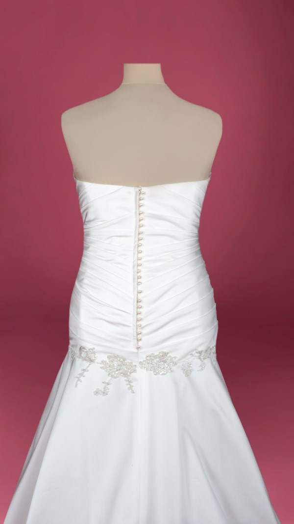 Abito da sposa in Raso drappeggiato 